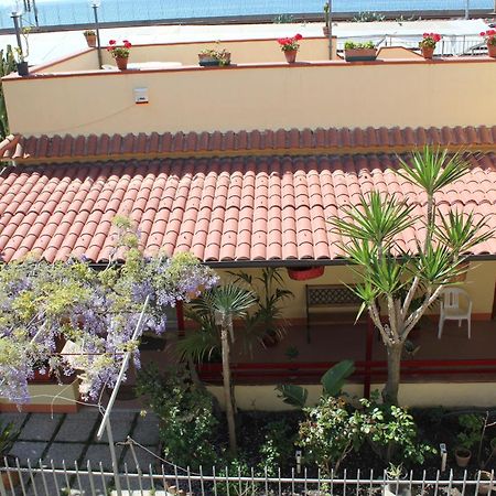 Domus Felix Bed & Breakfast Ercolano Exterior photo